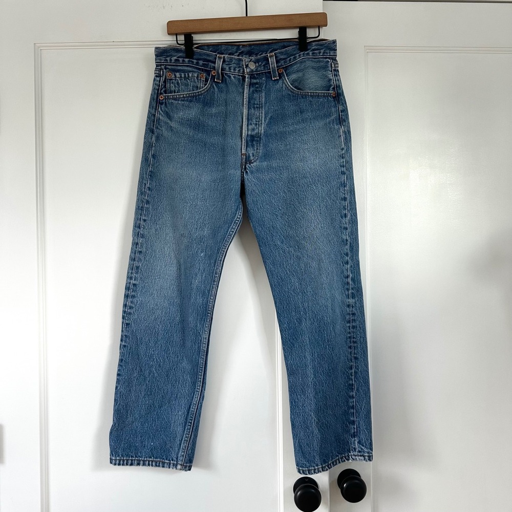 Vintage 1999 Levi's 501 Jeans Made in USA W34 L26 Medium Wash Button Fly